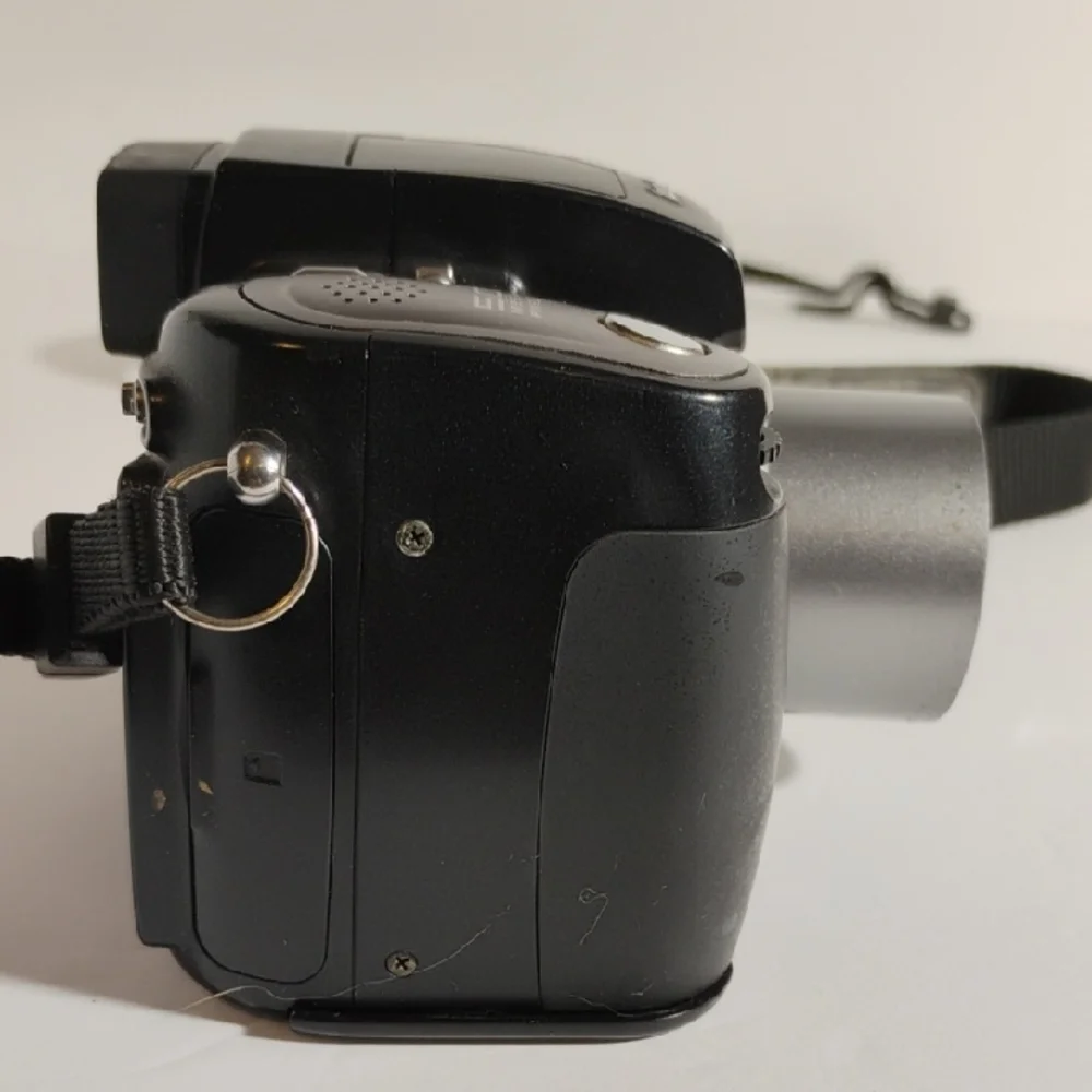 KodakEasy Share DX7599 Black Digital Camera with Zoom Lens No Battery Parts Only